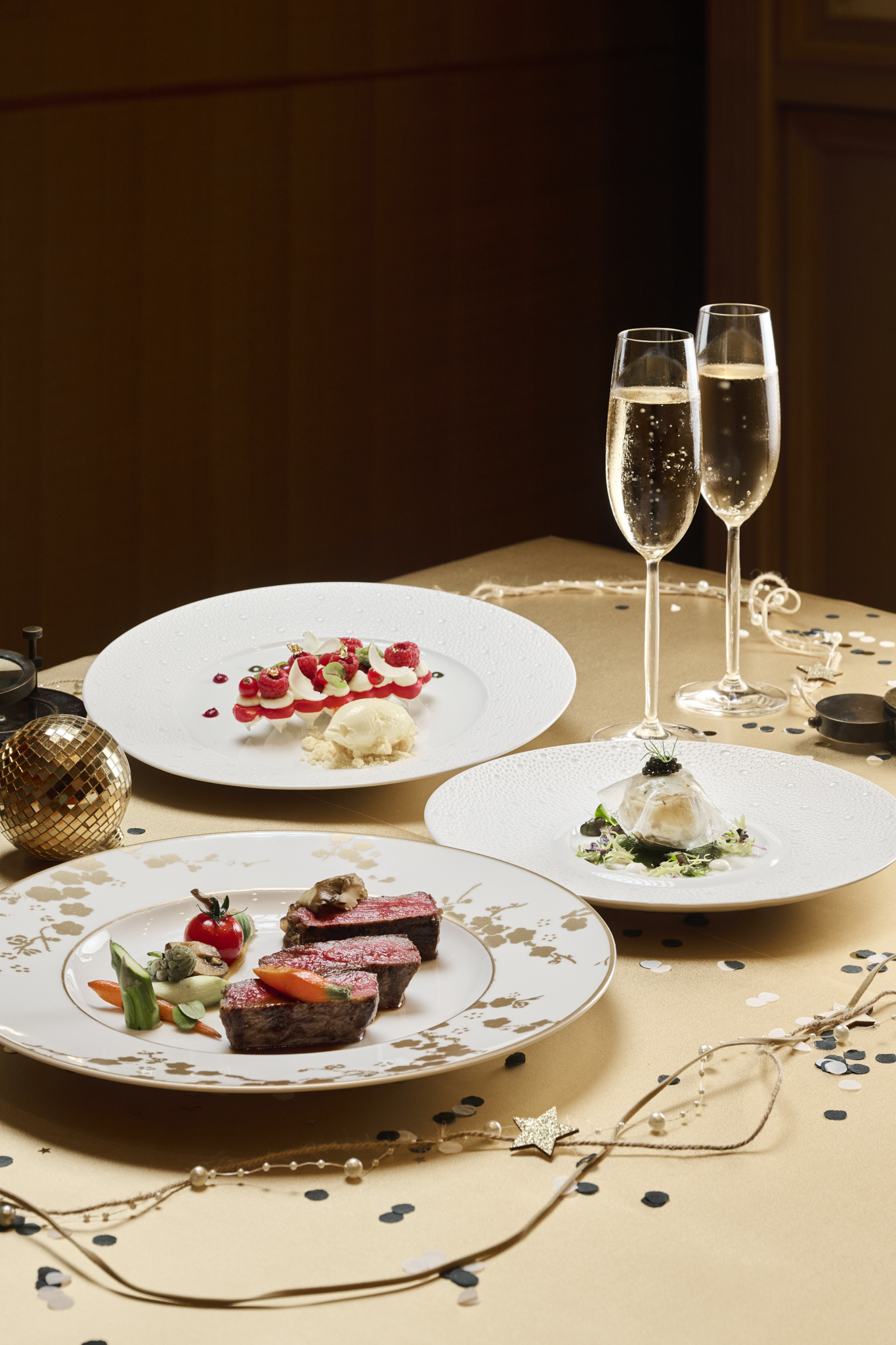 St. Regis Macao 2025 Christmas Festive Photography Shooting, GUERLAIN crossover tea set, Fine Dining, Michelin star restaurant